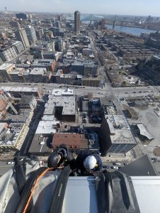 Vertical Solutions - Travaux en hauteur sur corde à Montréal